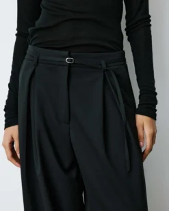 Pantalon tailleur oversize à plis ceinturé noir Barclay