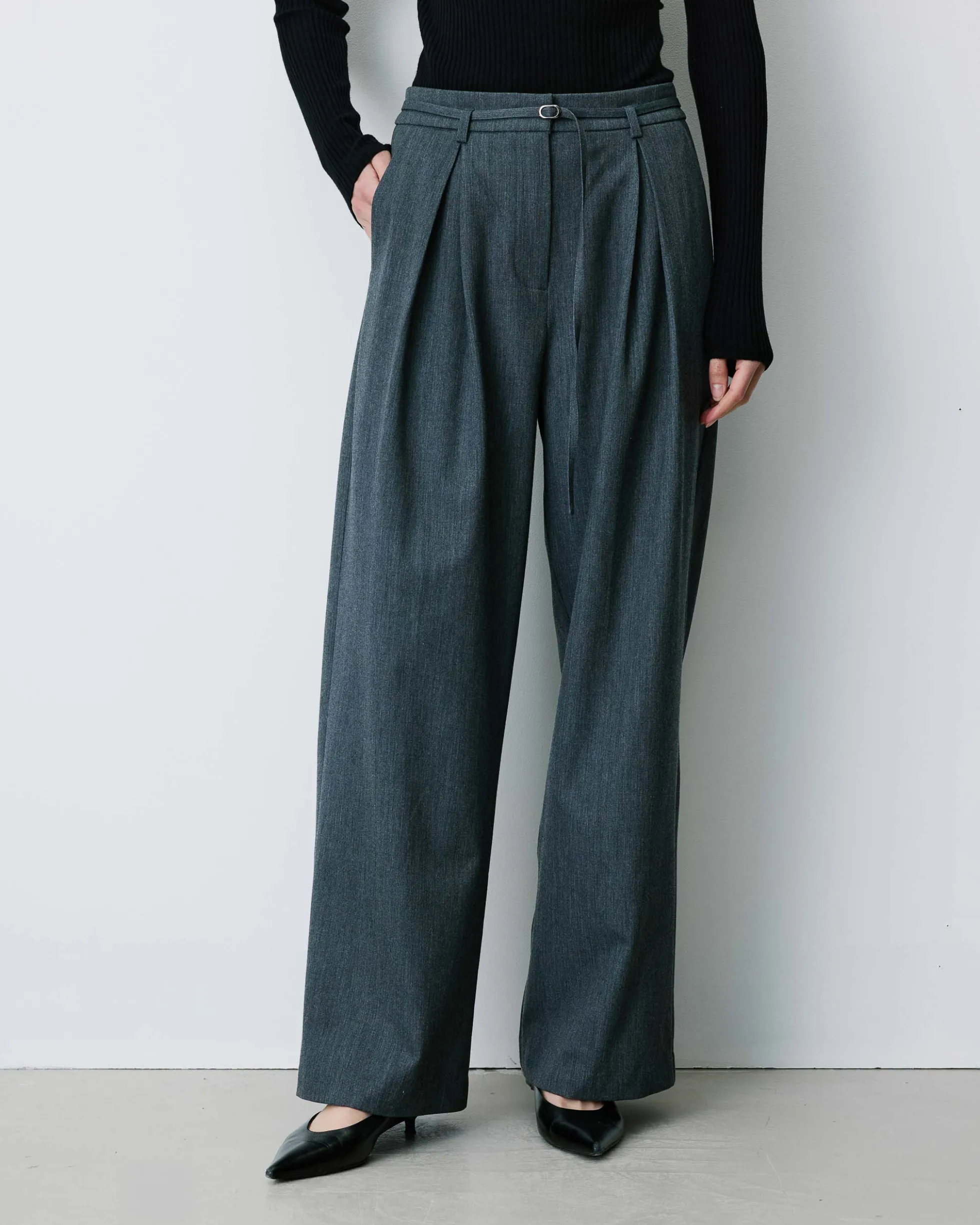 Pantalon tailleur oversize à plis ceinturé anthracite Barclay