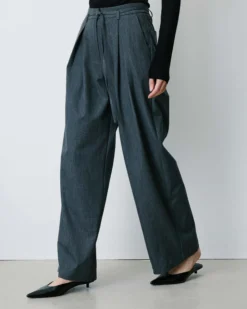 Pantalon tailleur oversize à plis ceinturé anthracite Barclay