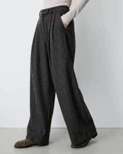 Pantalon tailleur rayé en laine mélangée chocolat Baldwin