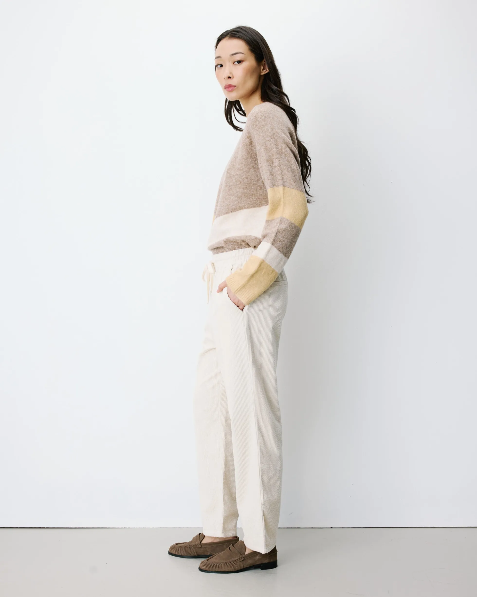 Pantalon velours côtelé taille ajustable ecru Liberty