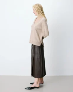 Pull ample col V en maille lurex sable Salvador