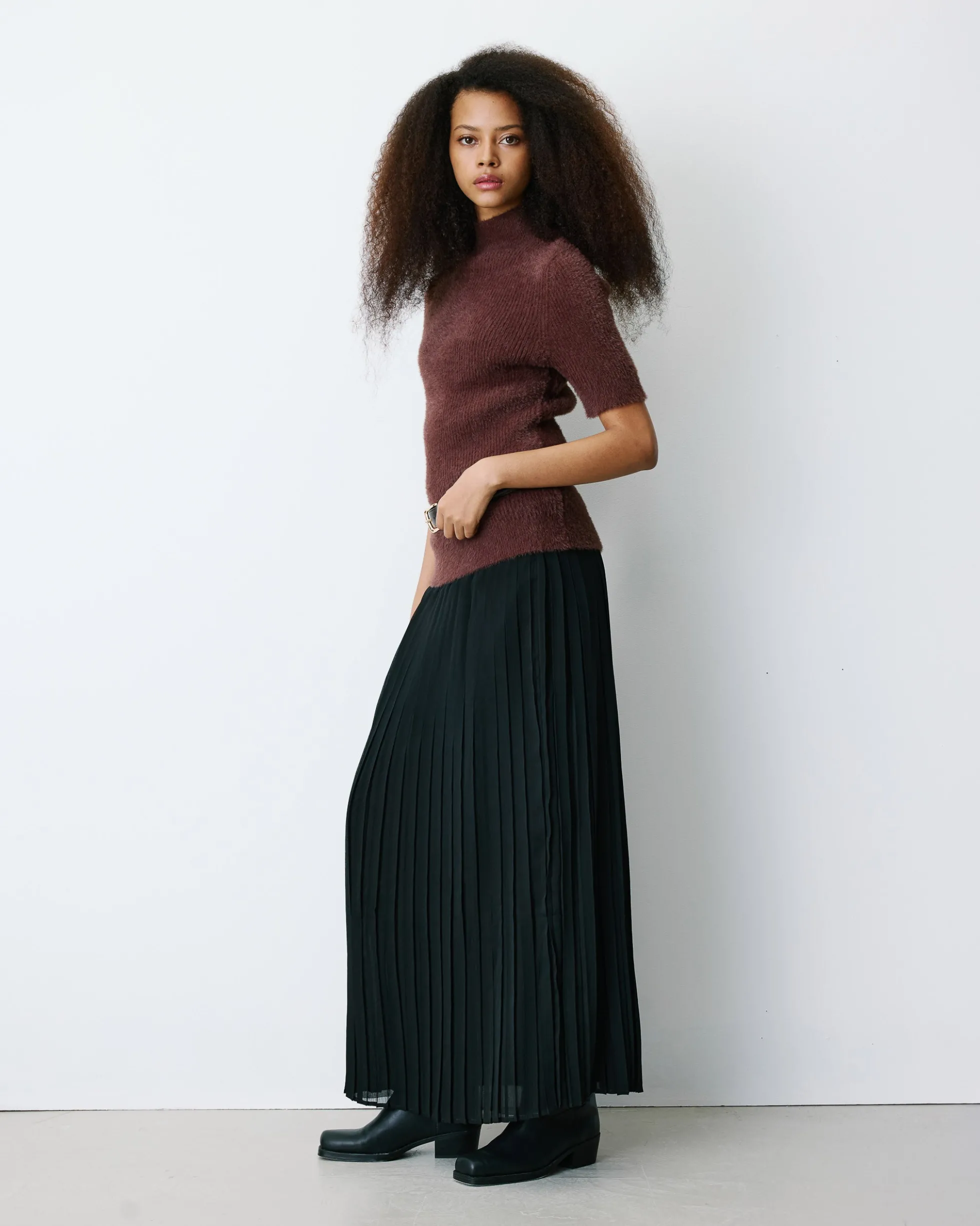 Pull doux manches courtes col cheminée chocolat Birdie