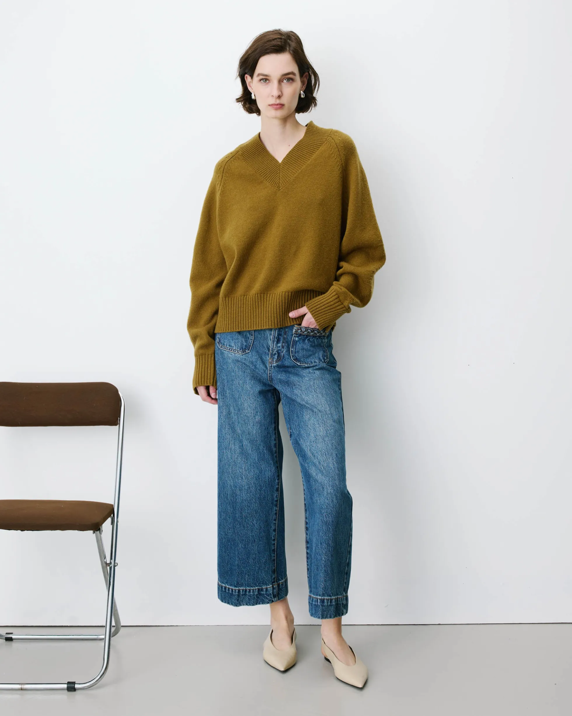 Pull droit col V en maille olive Alden