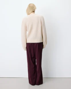 Pull en maille col rond épaules froncées beige Antoine