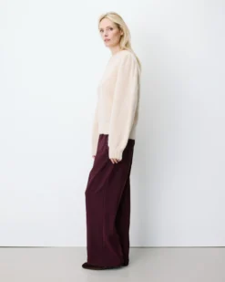 Pull en maille col rond épaules froncées beige Antoine
