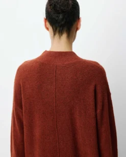 Pull large en maille jersey col montant terracotta Adelice
