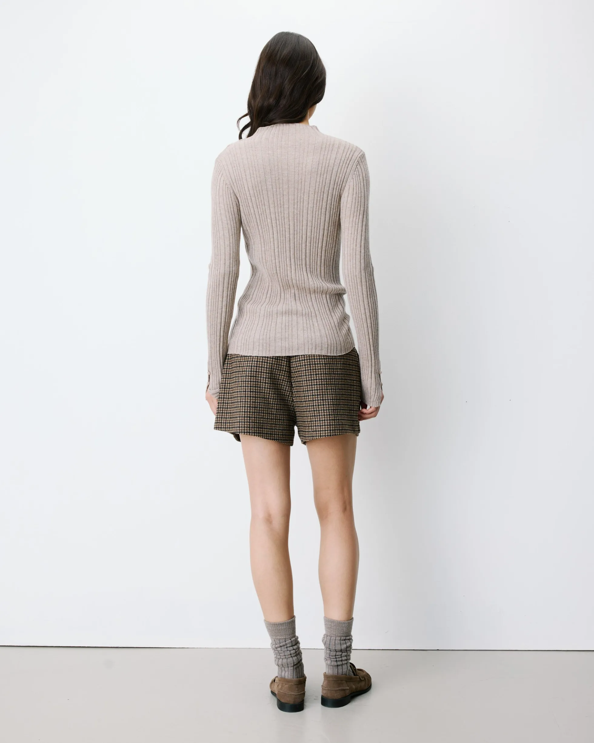 Pull maille fine près du corps col montant mocha Aloe