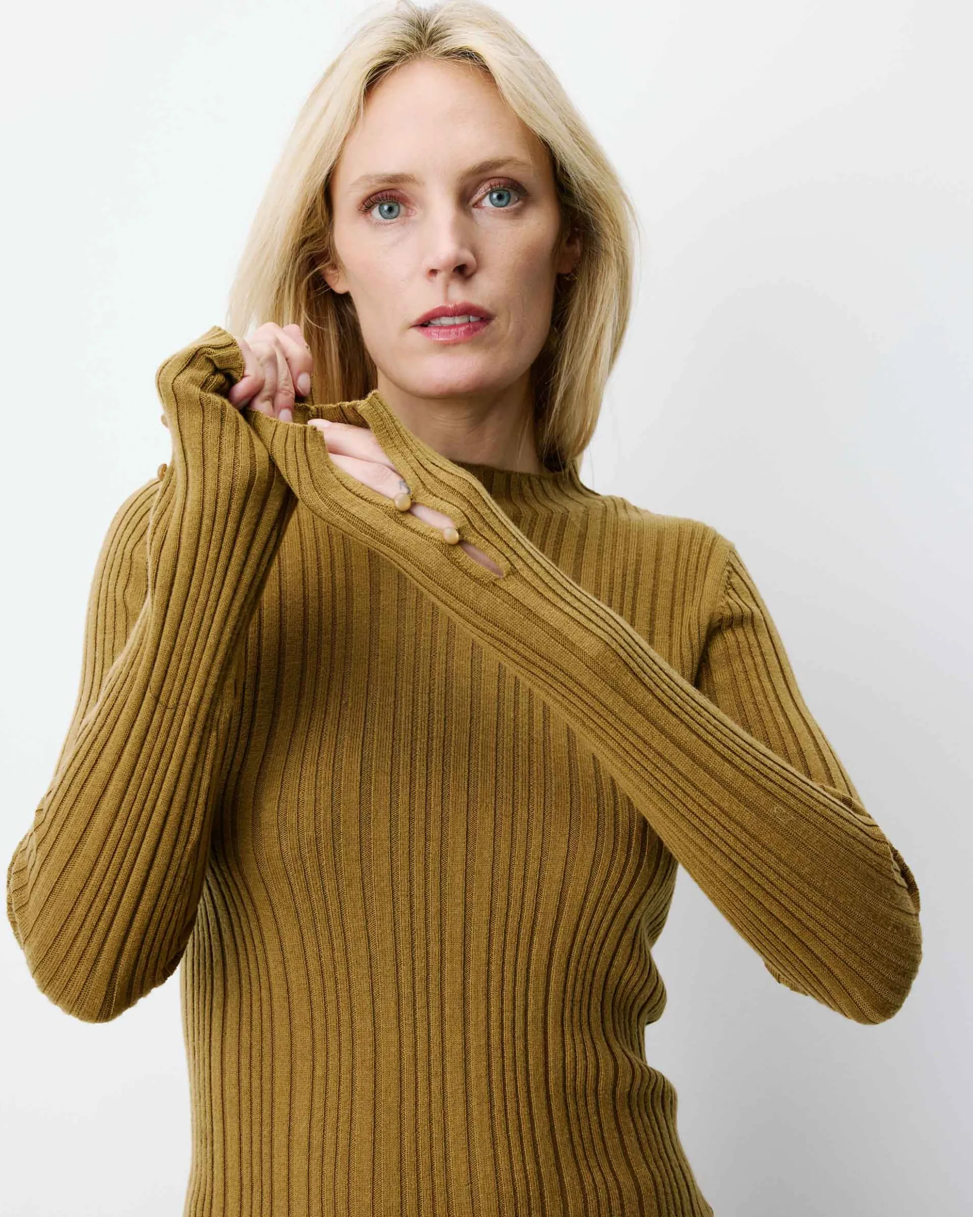 Pull maille fine près du corps col montant olive Aloe