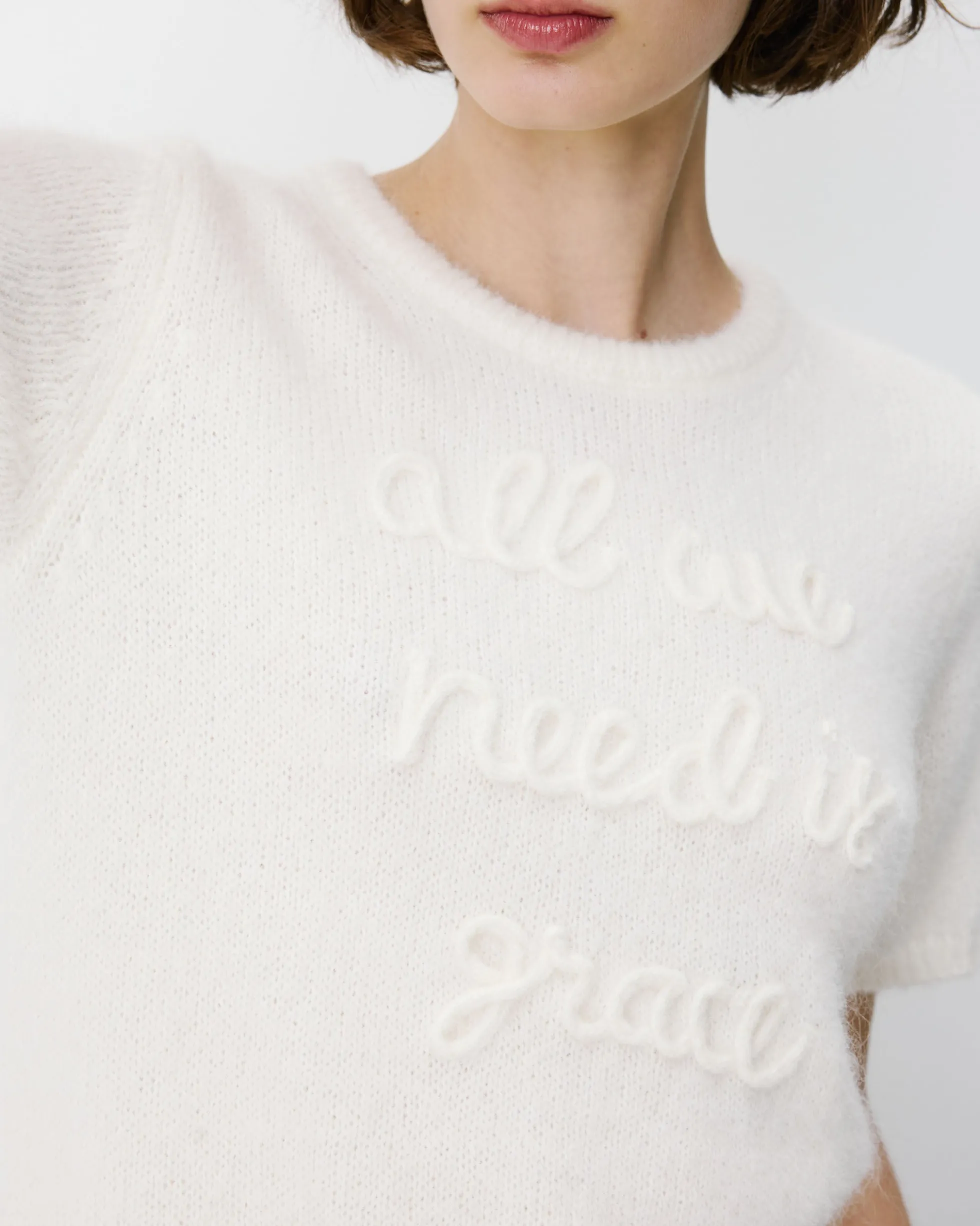 Pull manches courtes à message brodé ivoire Austyn