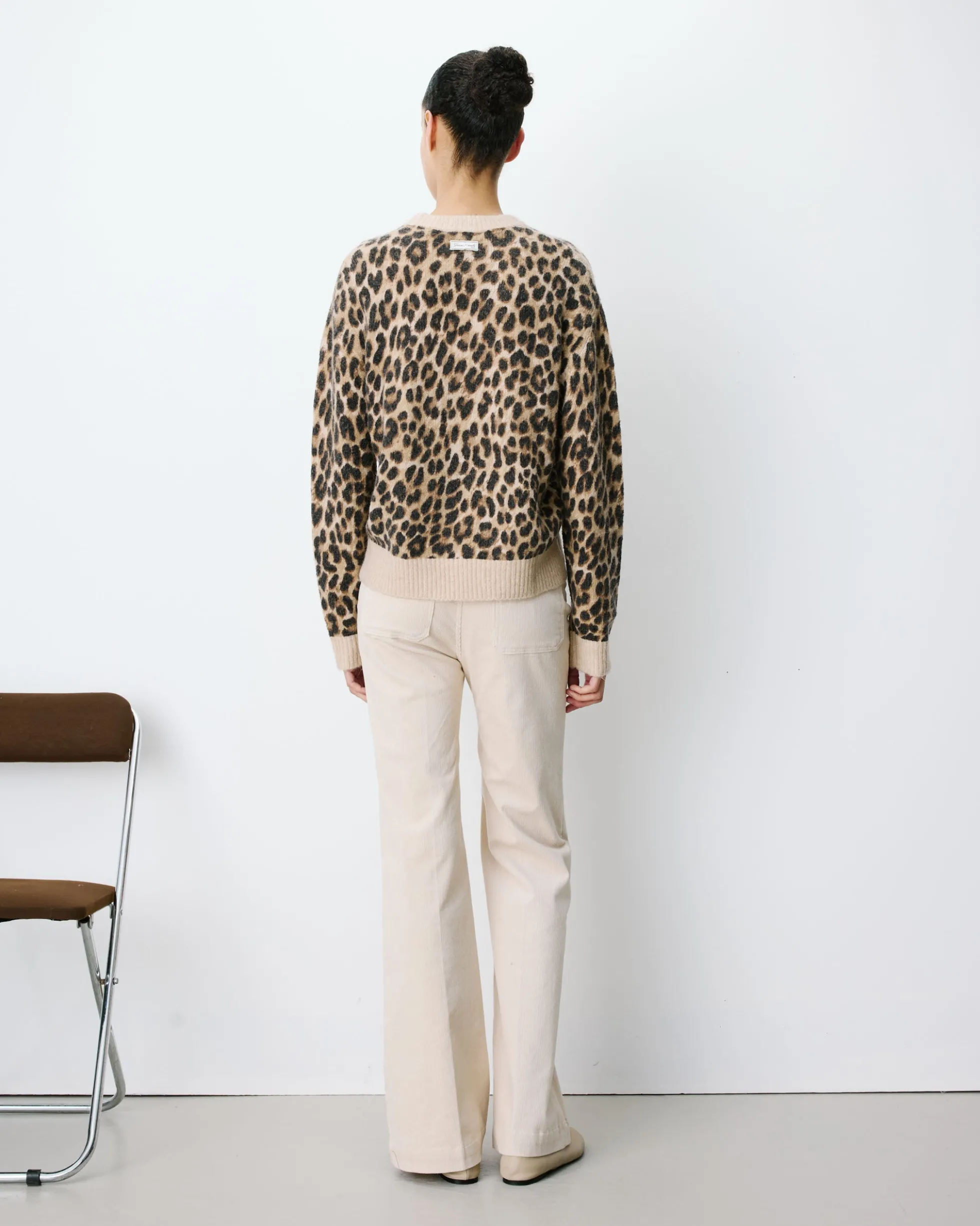 Pull manches longues col rond à motif leo Alexiel