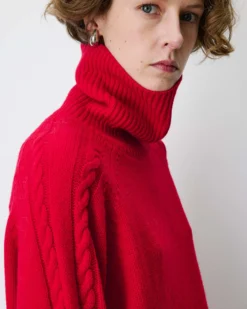 Pull oversize col roulé en maille torsadée rouge Bastille