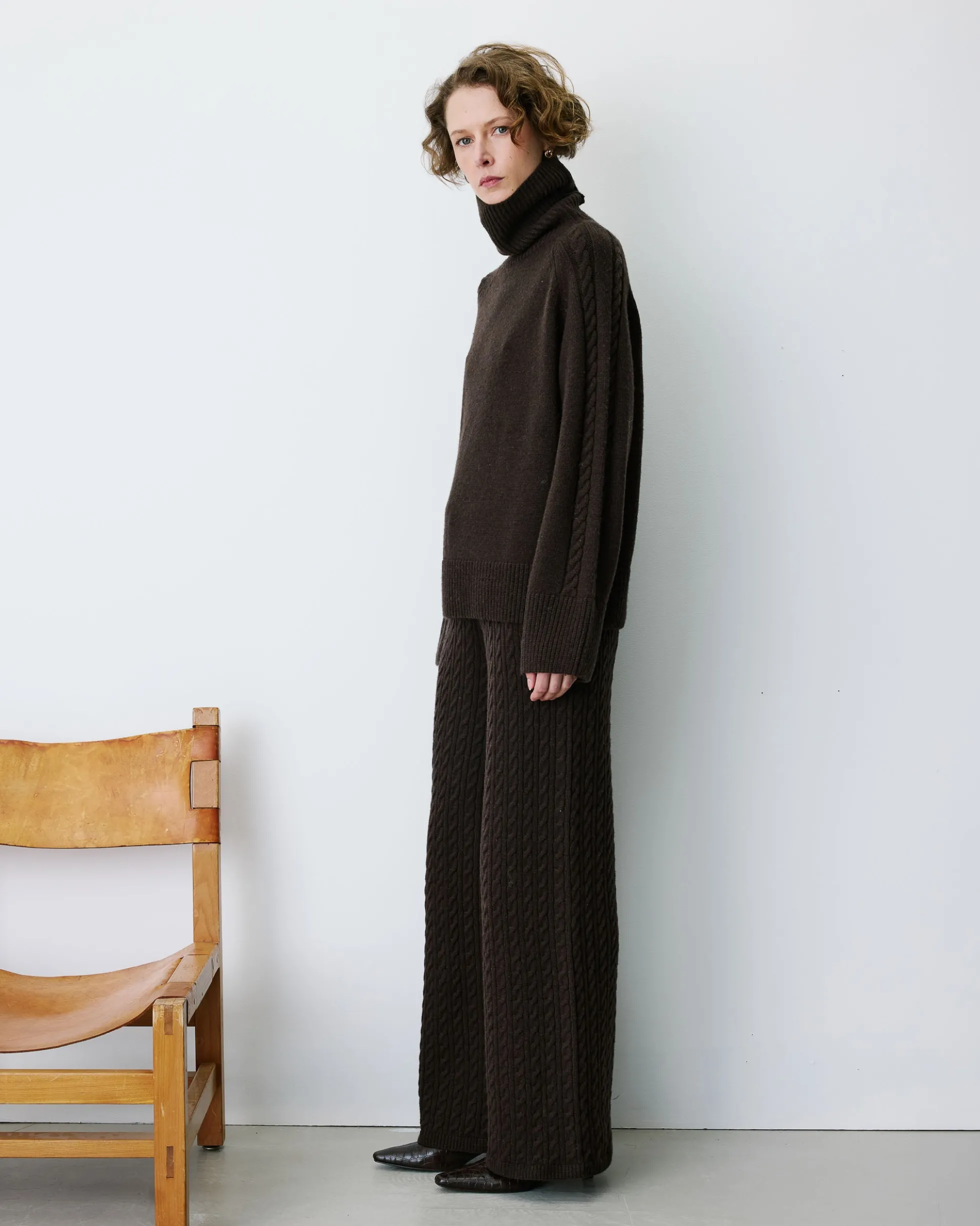 Pull oversize col roulé en maille torsadée chocolat Bastille