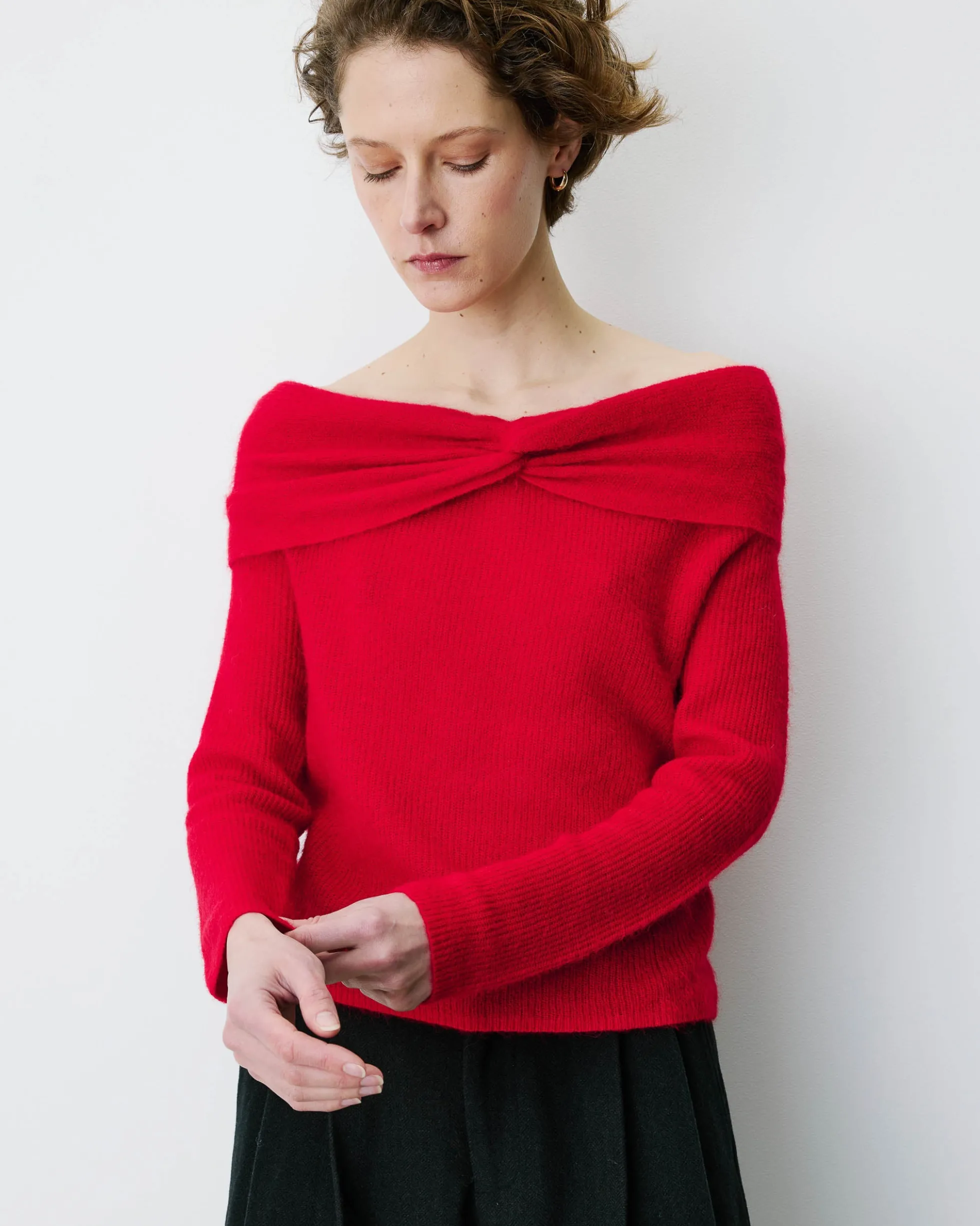 Pull à épaules dénudées manches longues rouge Bisou