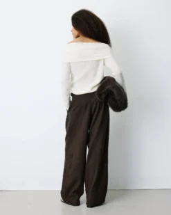 Pull à épaules dénudées manches longues ecru Bisou
