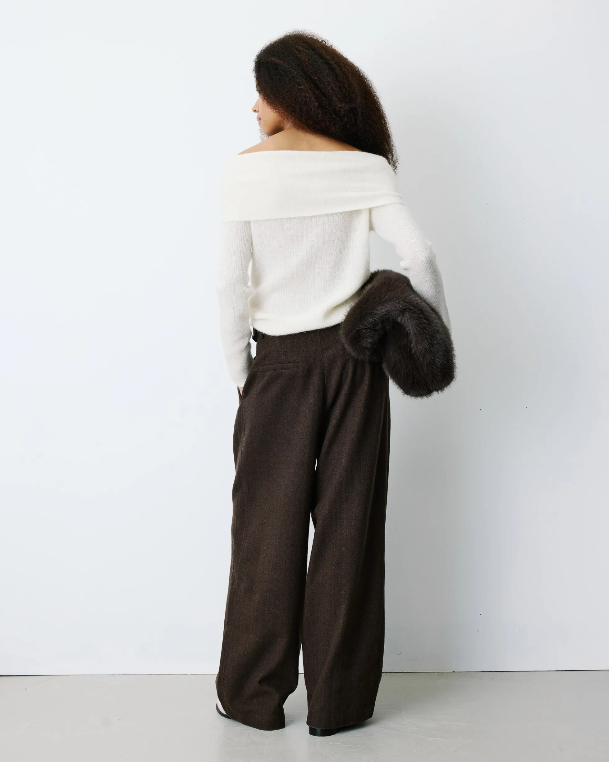 Pull à épaules dénudées manches longues ecru Bisou