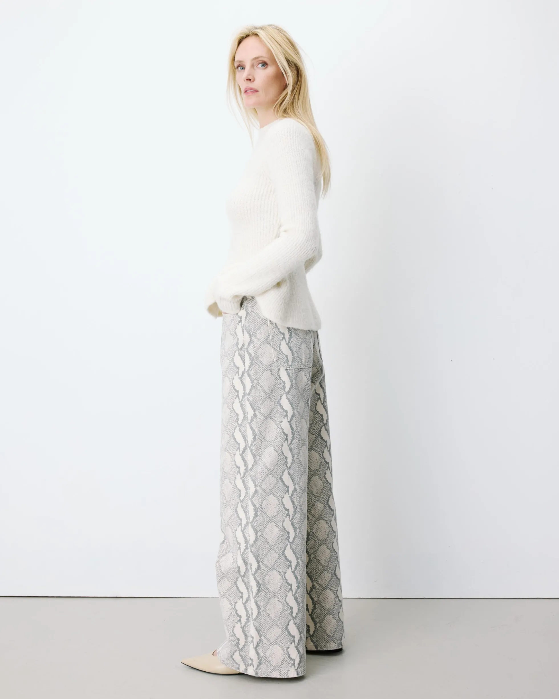 Pull peplum en maille côtelée col cheminée ecru Alvar
