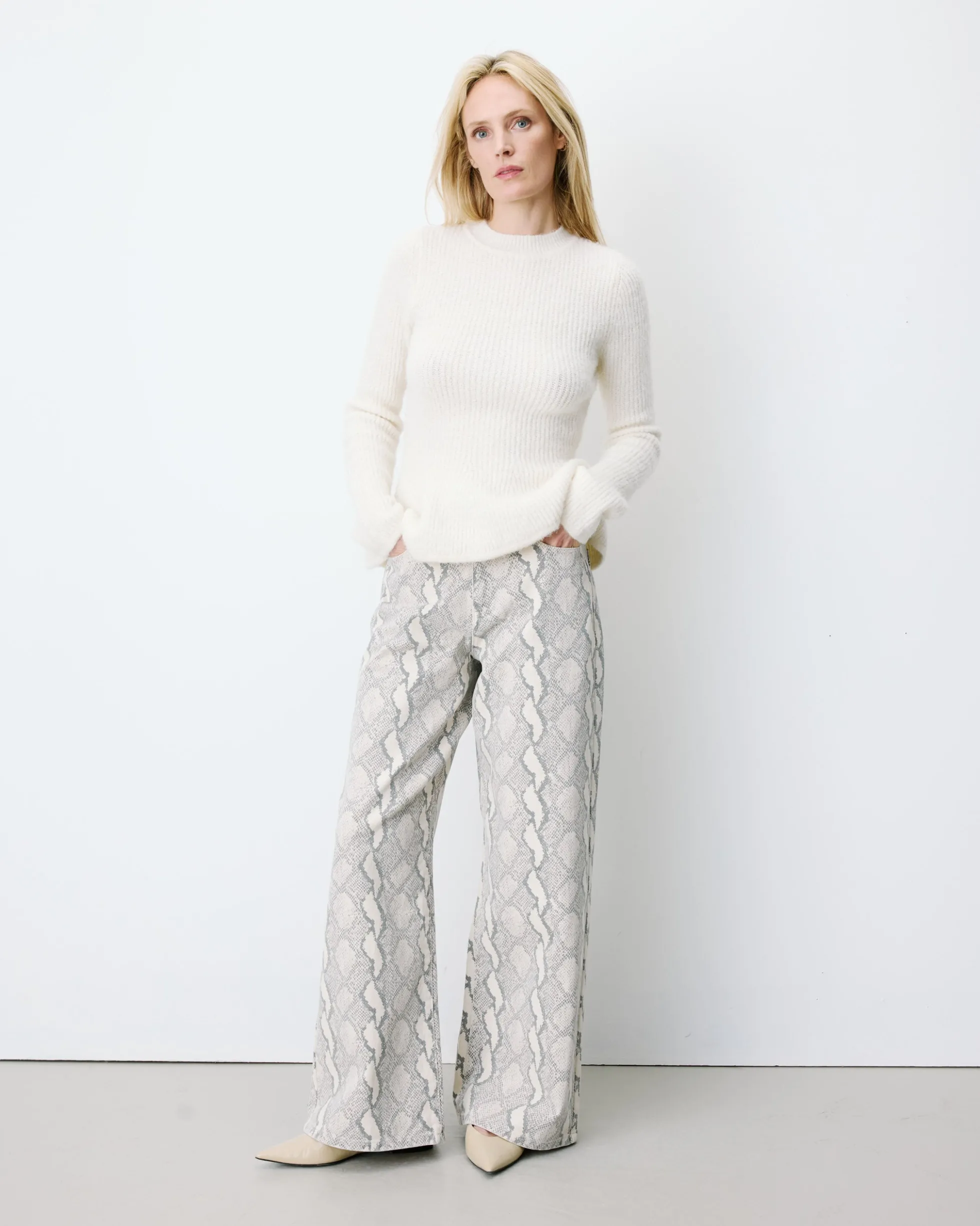 Pull peplum en maille côtelée col cheminée ecru Alvar