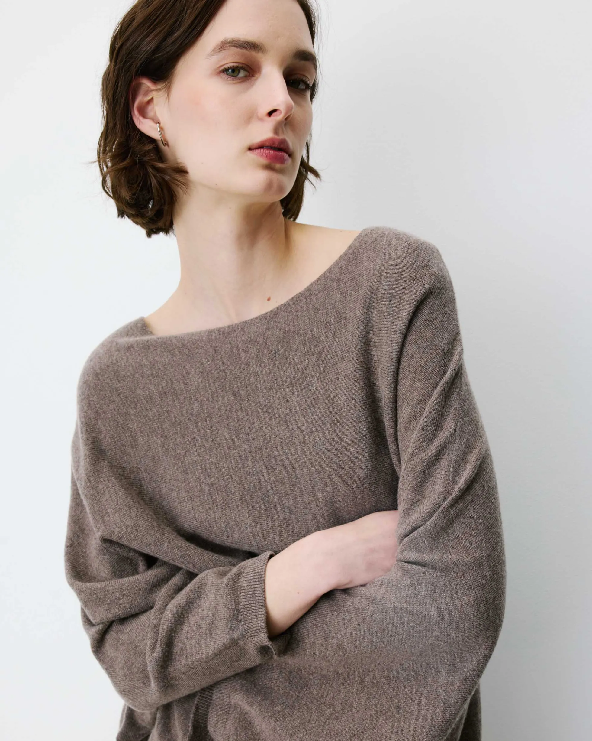 Pull poncho col bateau manches larges taupe Adela