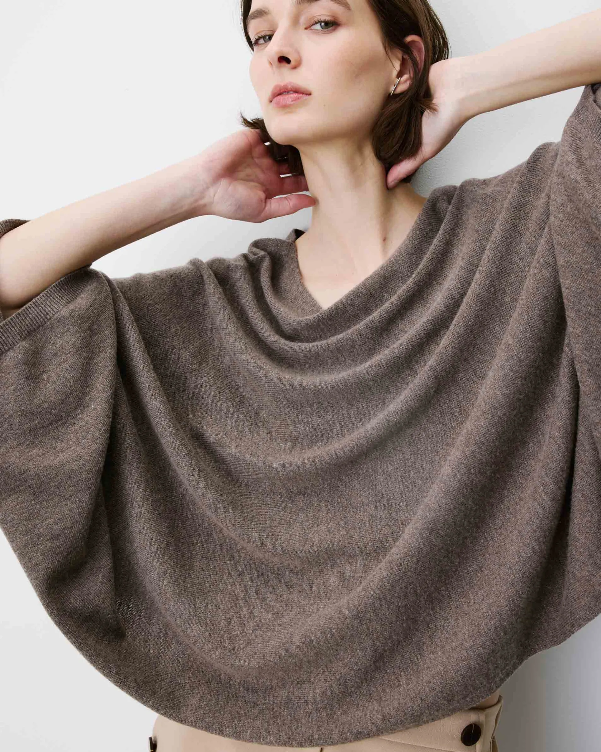 Pull poncho col bateau manches larges taupe Adela