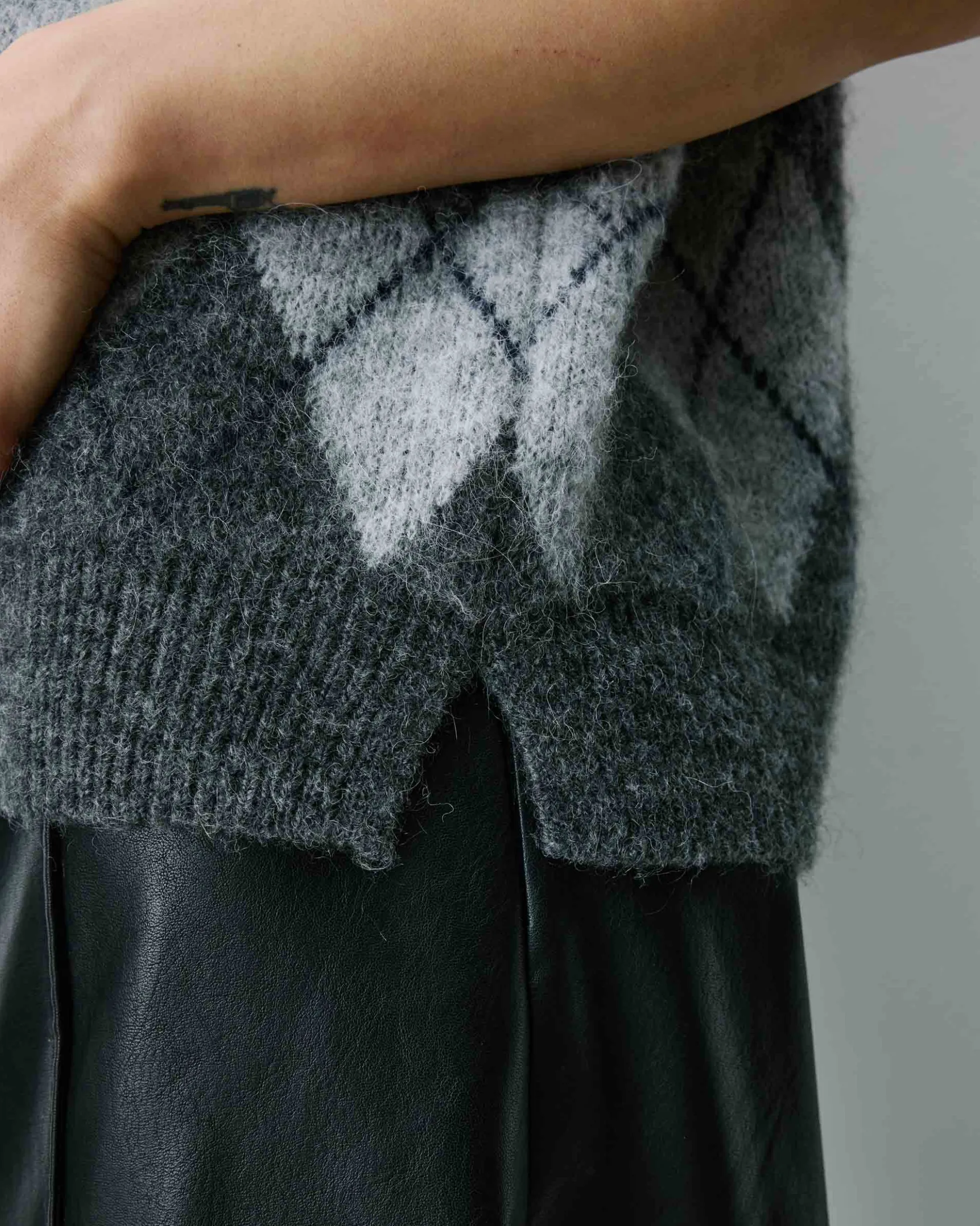 Pull sans manches en maille à losanges anthracite Arelio