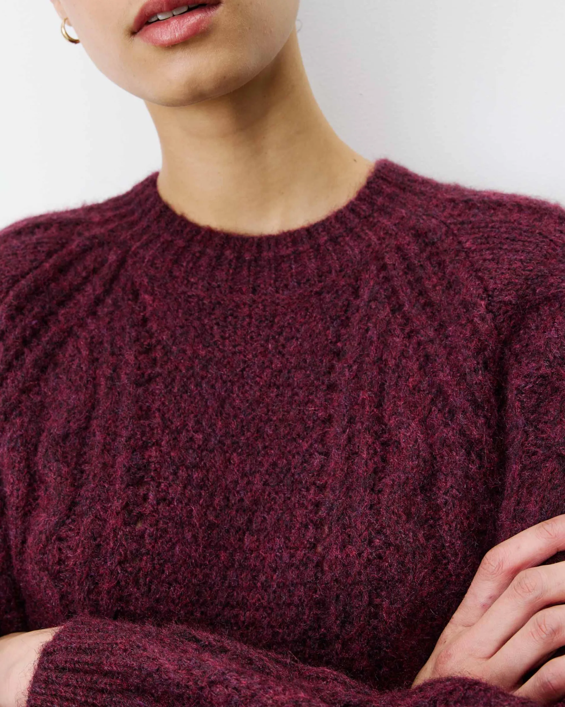 Pull torsadé ample col rond aubergine Amparo