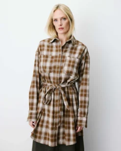 Robe chemise courte à carreaux ceinturée coffee Amaya