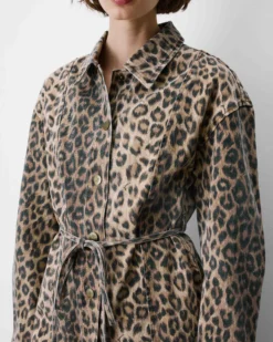 Robe chemise courte en denim à motif leo Alizee