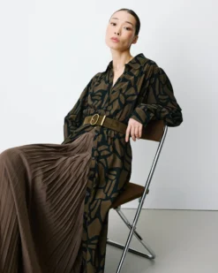 Robe chemise longue ceinturée à motif kaki Aveline