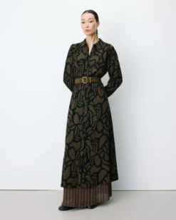 Robe chemise longue ceinturée à motif kaki Aveline