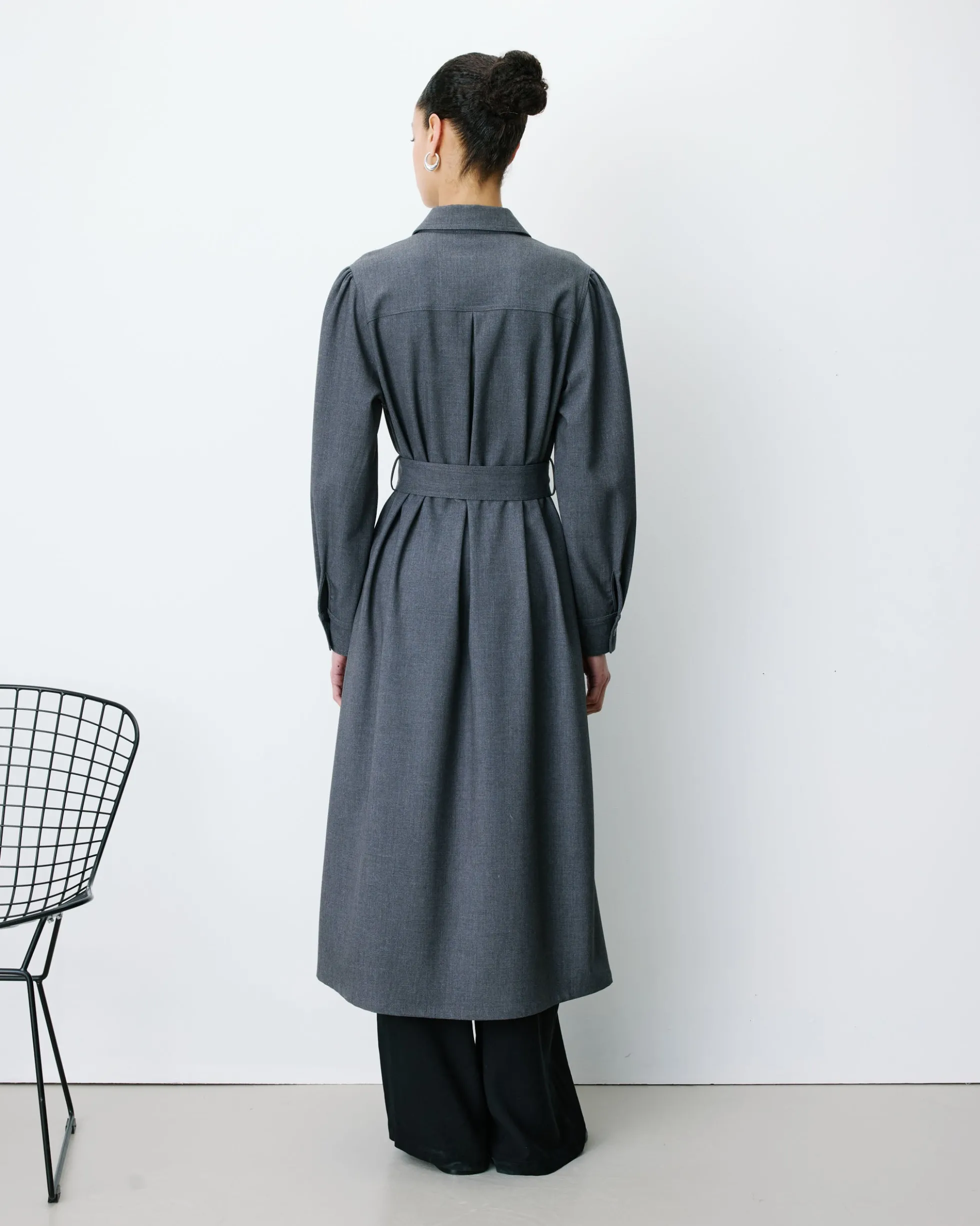 Robe chemise longue cintrée à la taille anthracite Arella