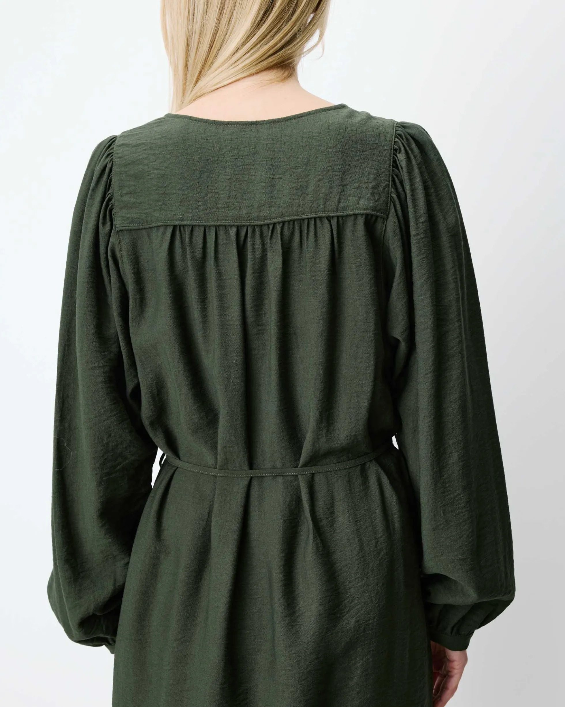 Robe courte col V manches bouffantes kaki Alienor