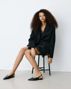 Robe courte velours et dentelle à fines bretelles noir Blair