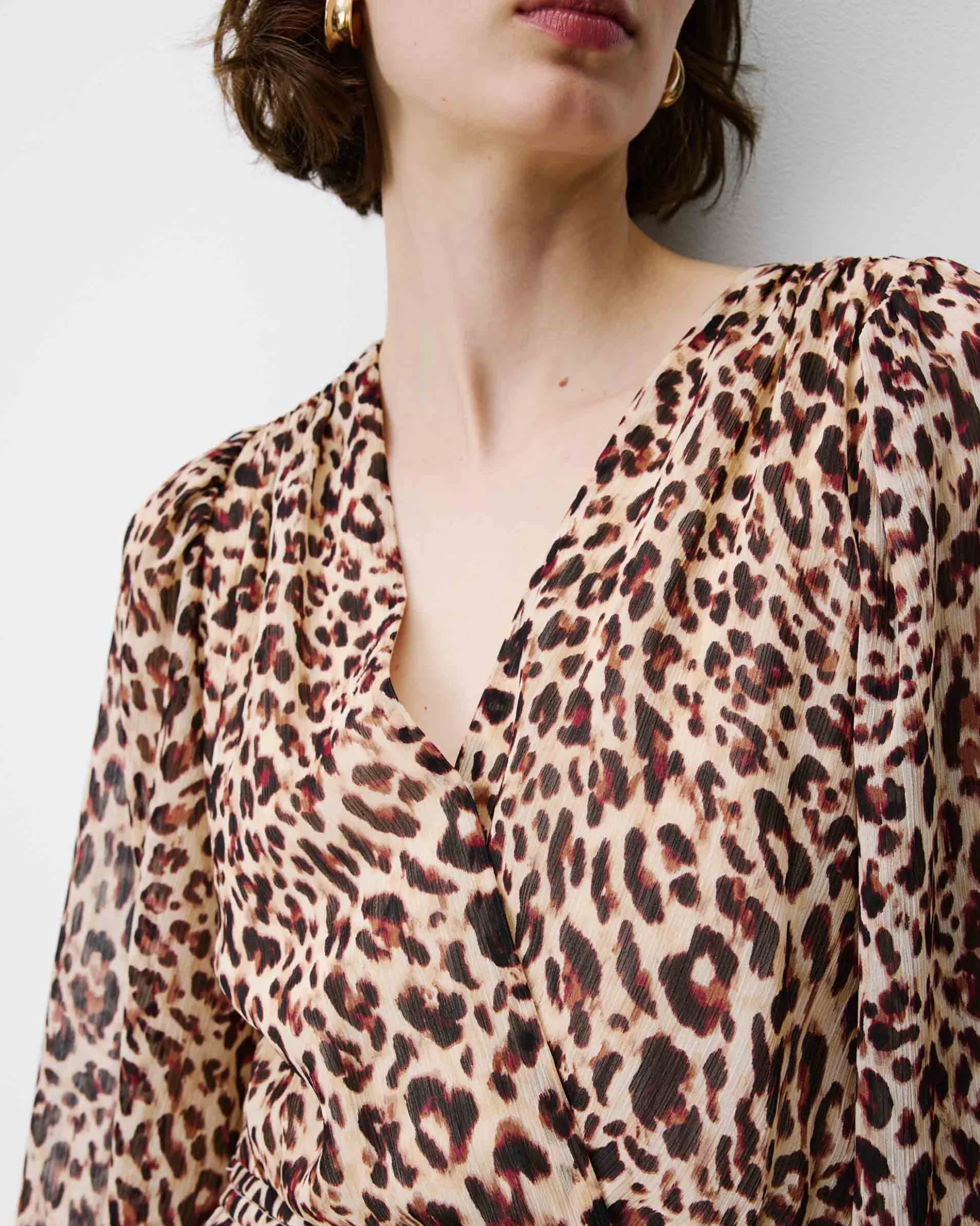 Robe longue col V manches longues imprimée leo Alice