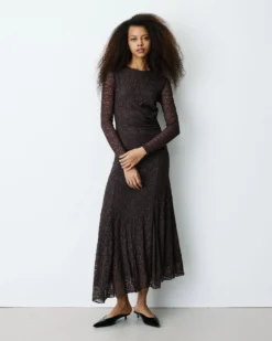 Robe longue en dentelle froncée chocolat Bianca