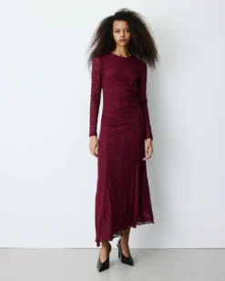 Robe longue en dentelle froncée cherry Bianca