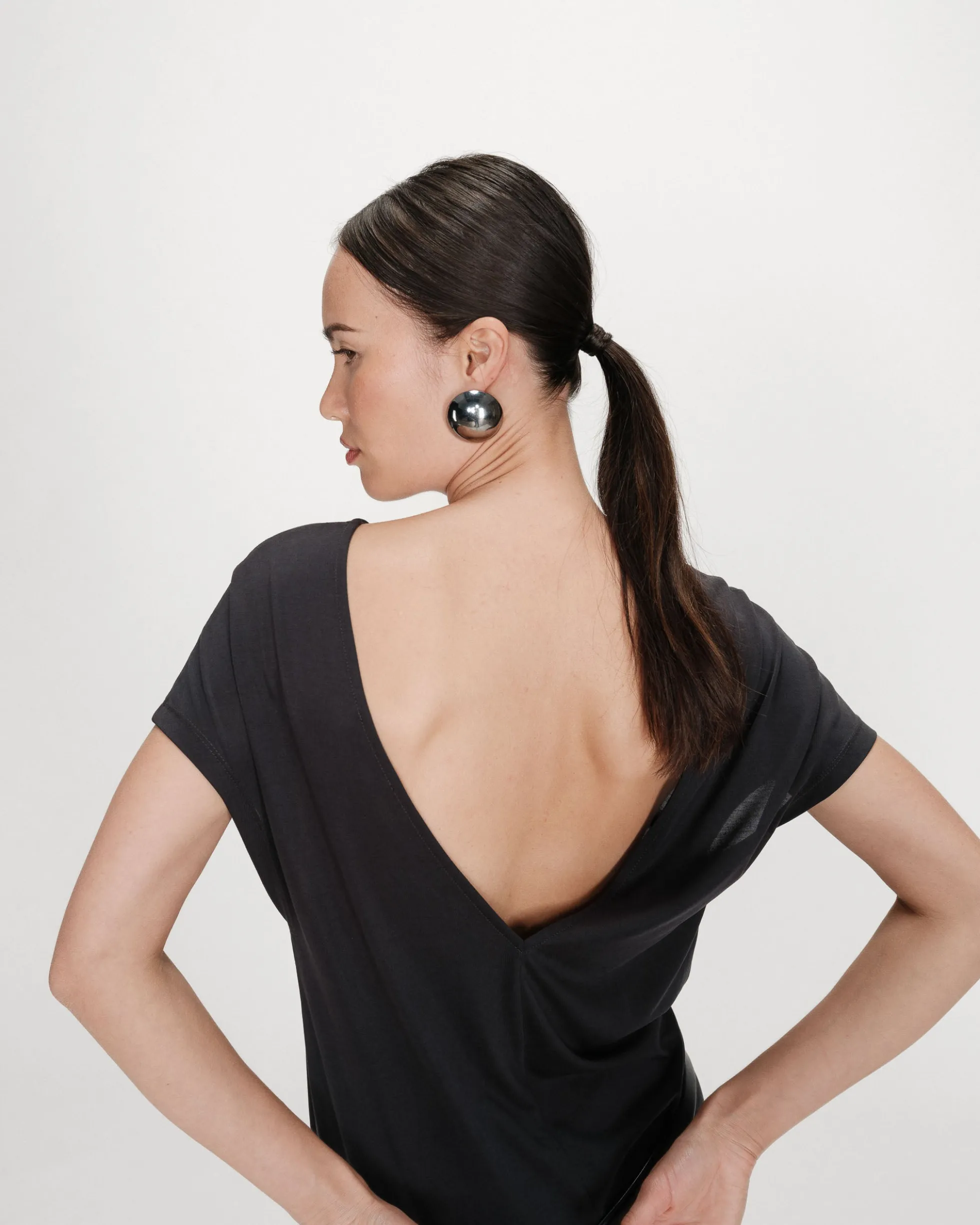Robe longue légère en modal manches courtes carbone Peace