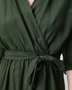 Robe longue évasée col V croisé kaki Amelia