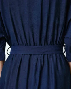 Robe longue évasée col V croisé marine Amelia