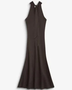 Robe longue évasée en satin sans manches chocolat Bella