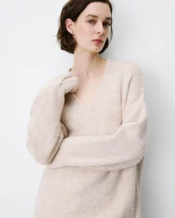 Robe pull courte oversize col V beige Airina