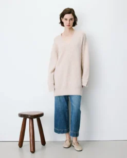 Robe pull courte oversize col V beige Airina
