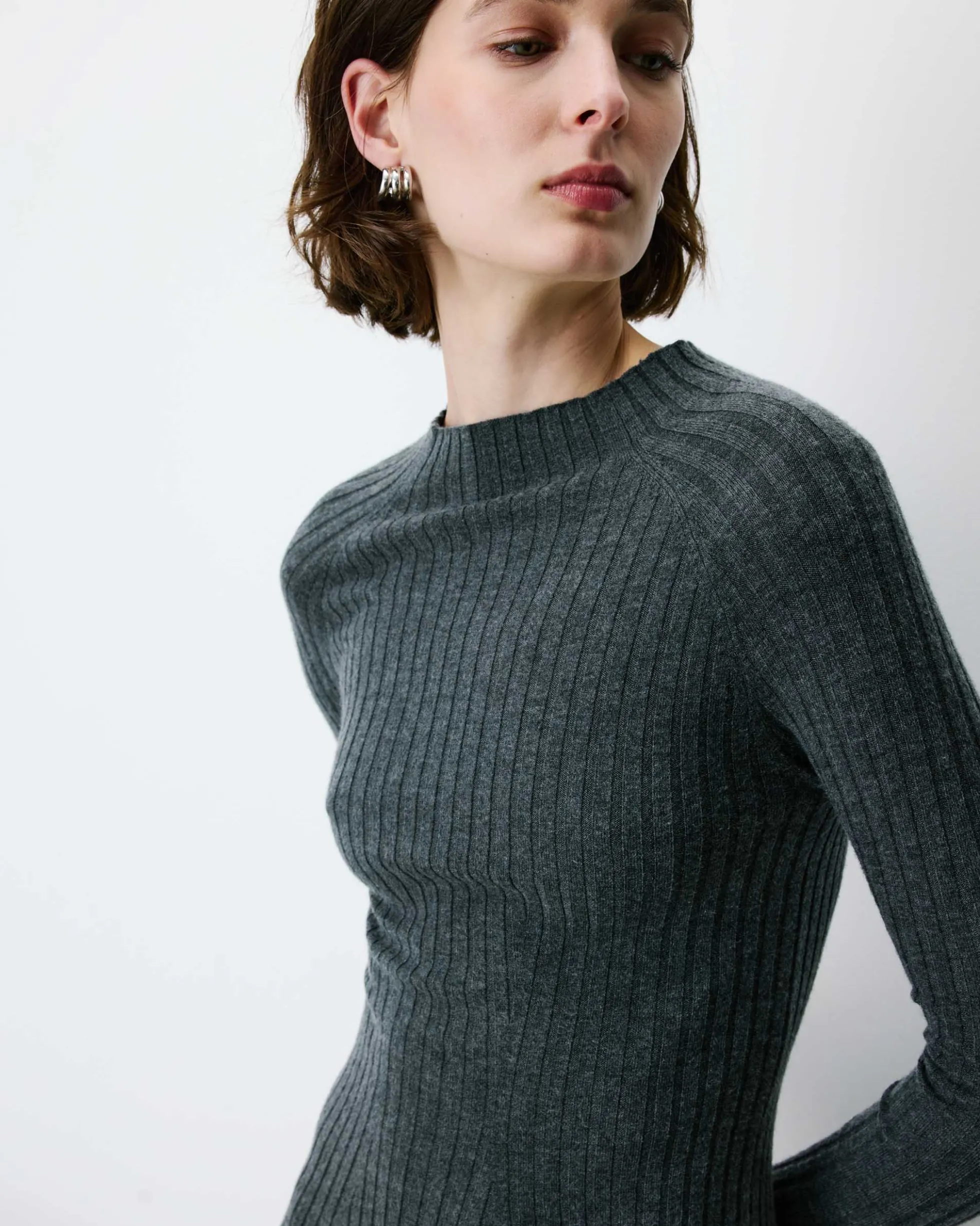 Robe pull longue col montant anthracite Alexandra