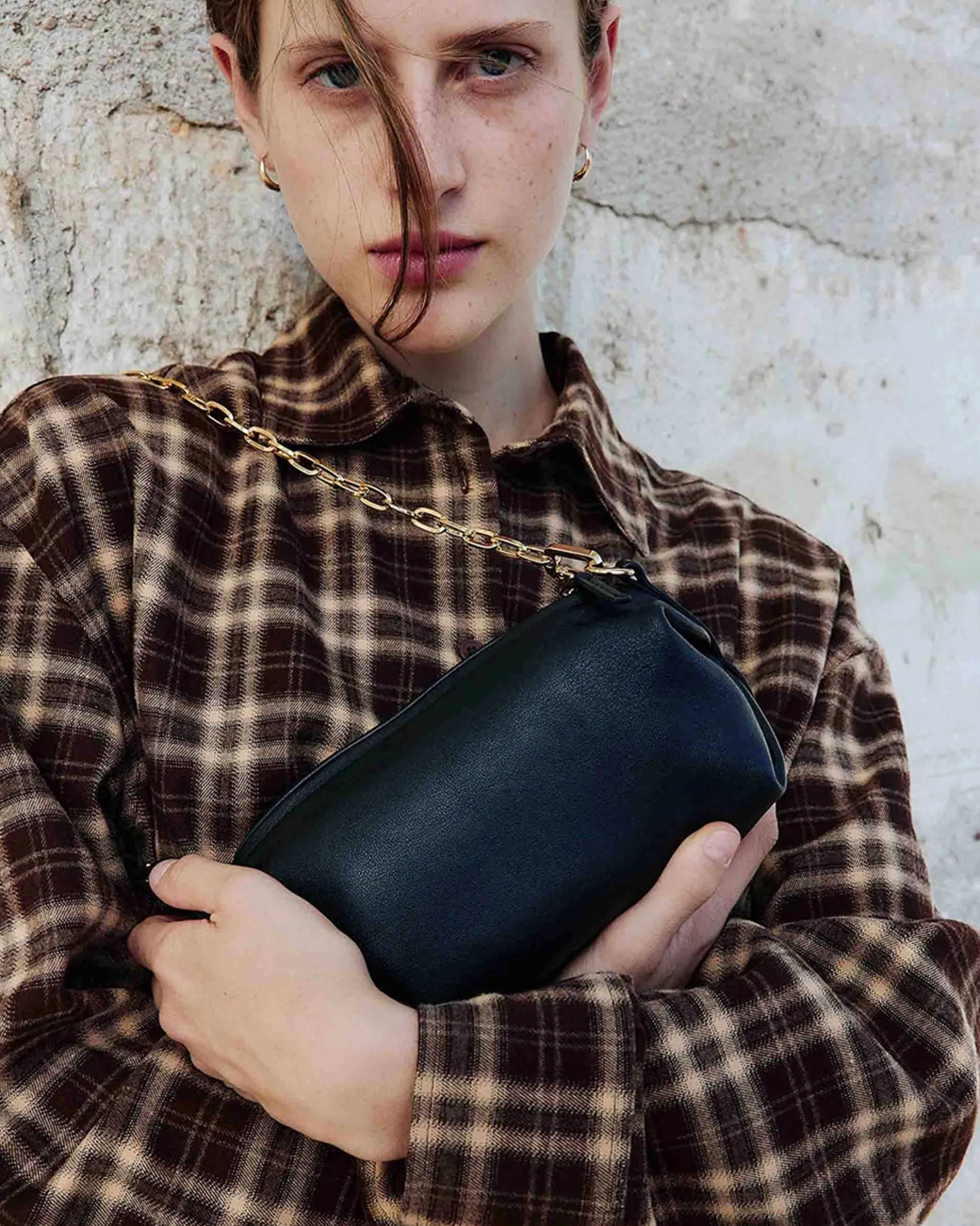 Sac baguette en cuir souple noir Le chouchou
