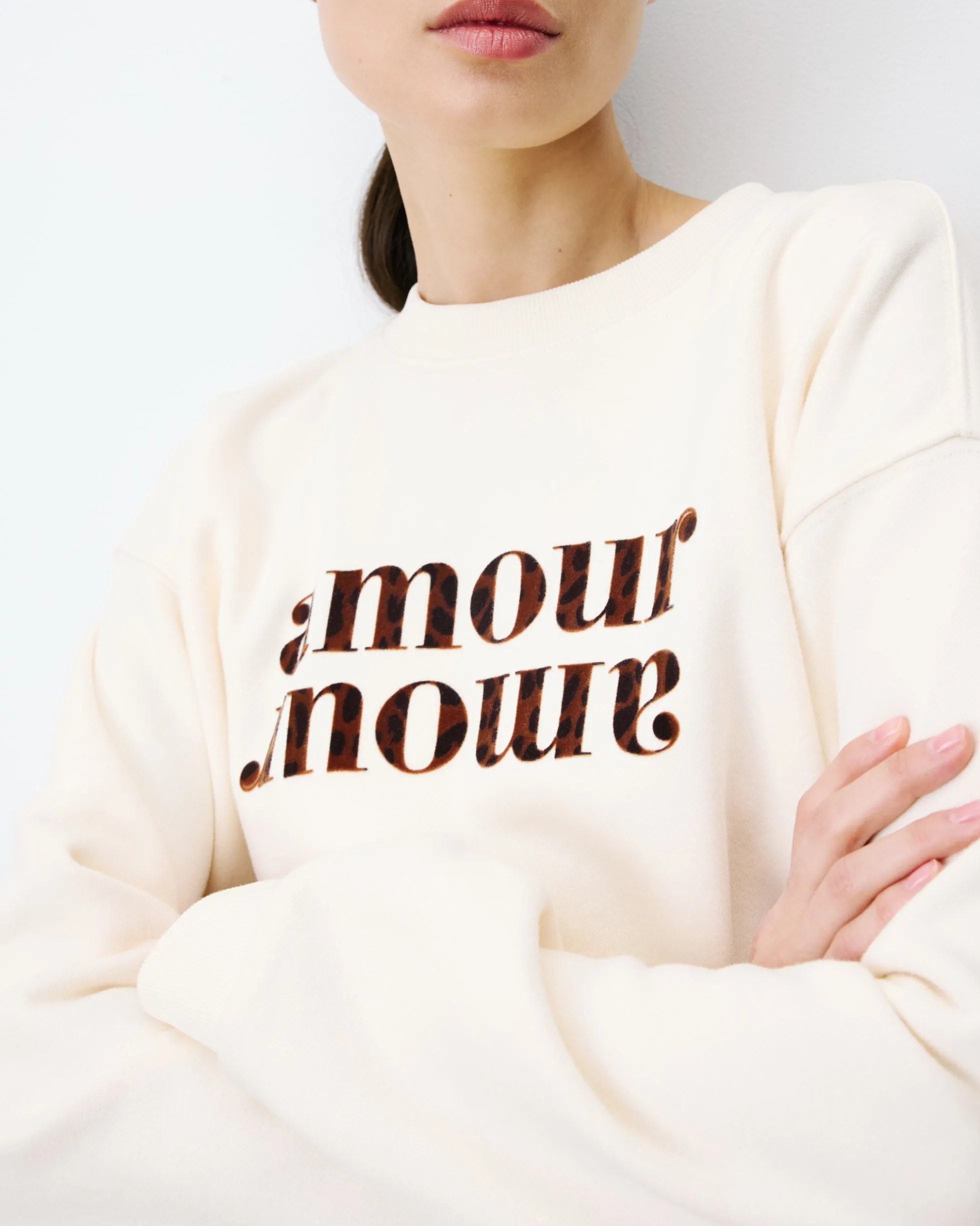 Sweat ample à message ecru Amery