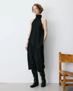 Top asymétrique fluide sans manches dos nu noir Binni