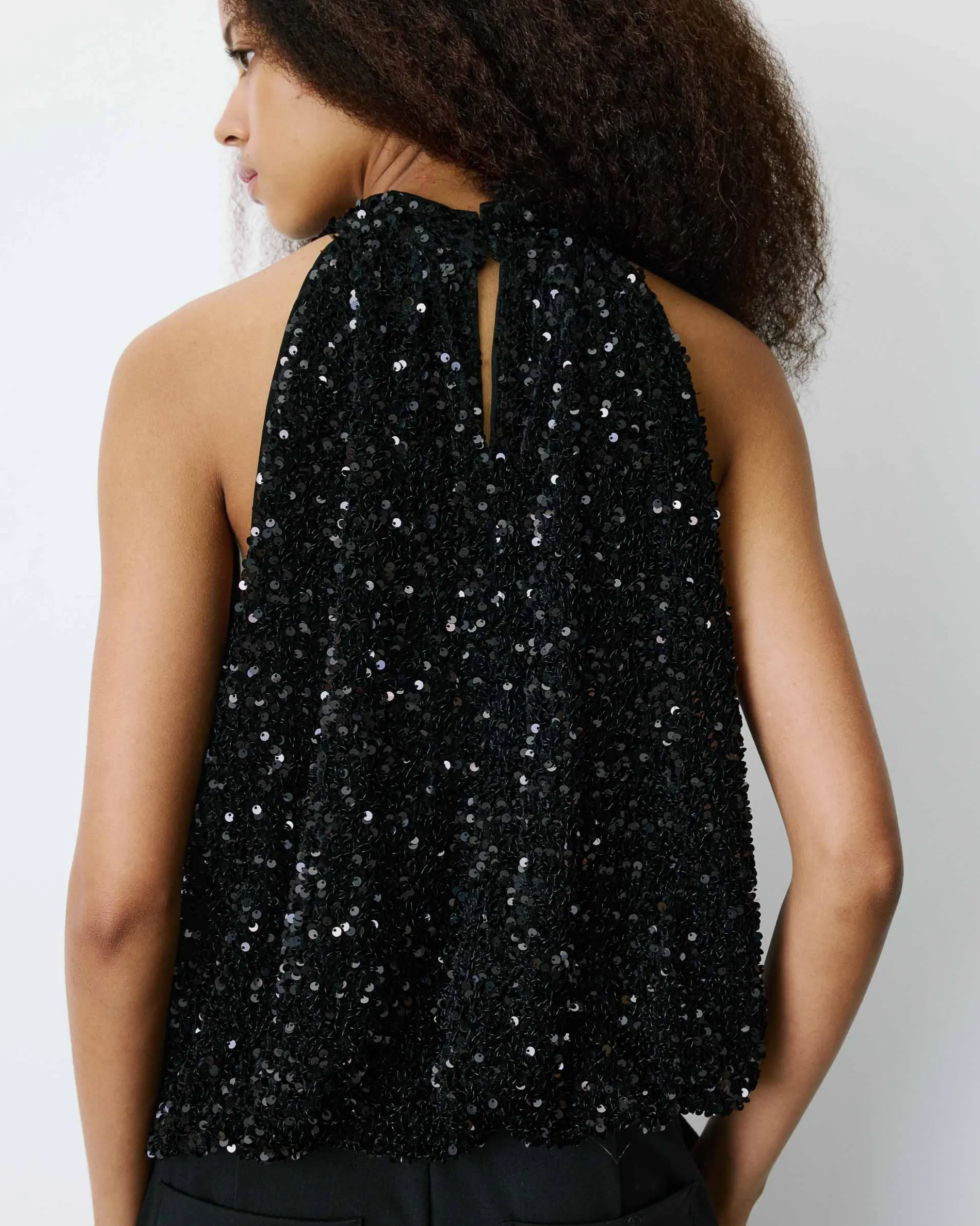 Top ballon encolure américaine en sequins noir Becky