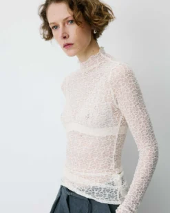 Top en dentelle ajusté manches longues ecru Blake