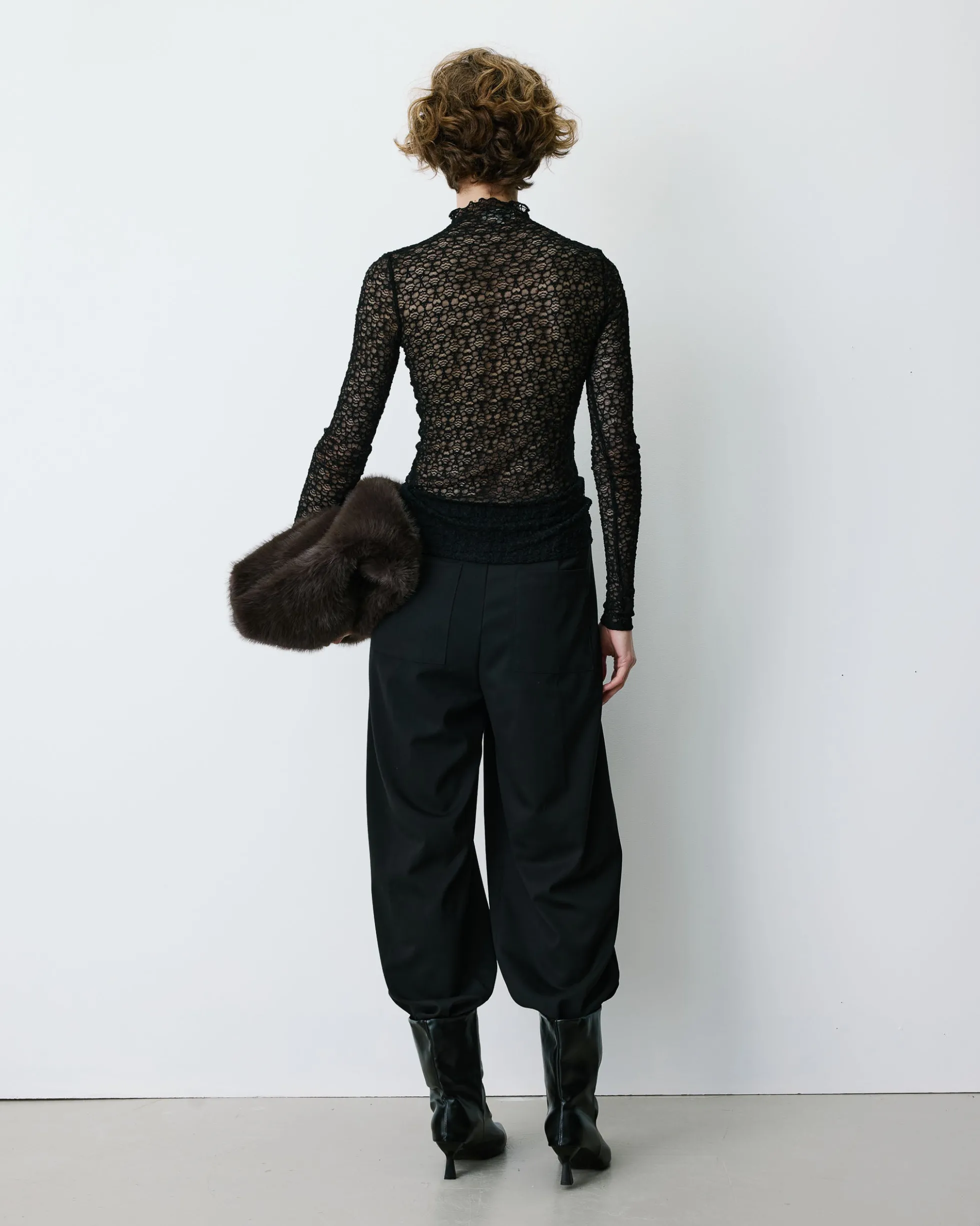 Top en dentelle ajusté manches longues noir Blake