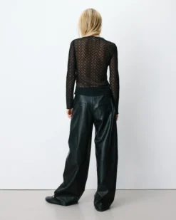 Top en dentelle transparente manches longues noir Aube